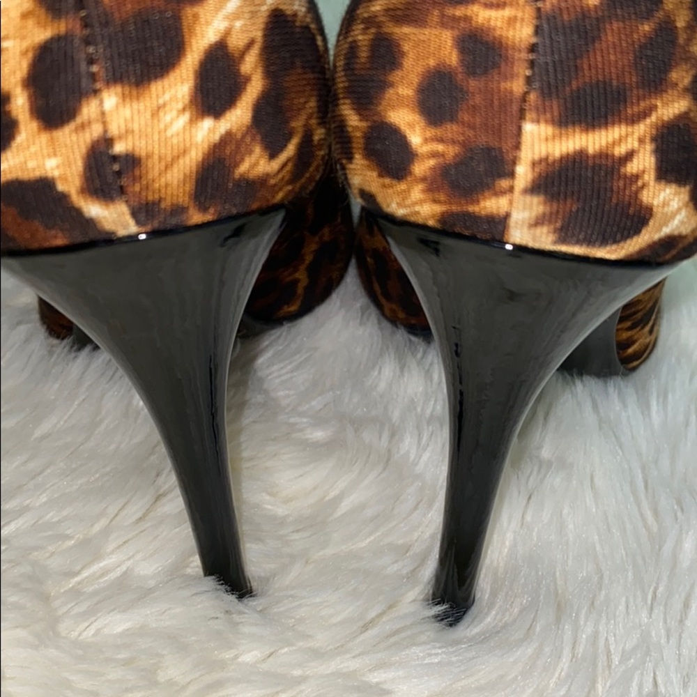 Stuart Weitzman Pump - image 6